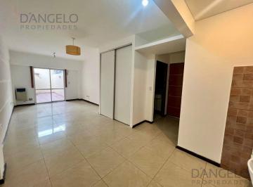 Departamento · 30m² · 1 Ambiente · Monoambiente con un Patio Hermoso. Recien Pintado. Excelente Ubicacion