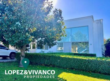 Casa de 6 ambientes, Pilar · Moderna Casa en Pilar, Champagnat, Estancias del Pilar.