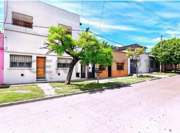 Casa · 115m² · 8 Ambientes · PH en Venta en La Plata, Ensenada