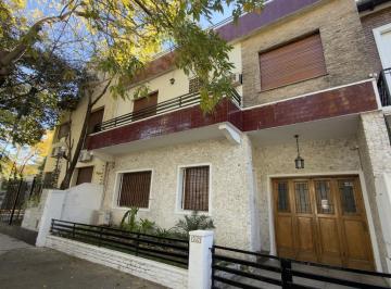 Casa · 4 Ambientes · 1 Cochera · Casa en Alquiler en Villa Devoto