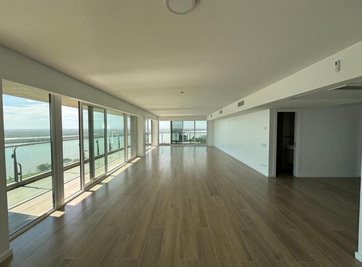 Departamento · 231m² · 4 Ambientes · 2 Cocheras
