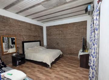 Casa · 65m² · 5 Ambientes · Casa en Virrey del Pino Para Inversion Oportunidad