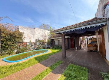 Casa de 4 ambientes, San Isidro · En La Calabria, Casa en Una Planta con Jardin