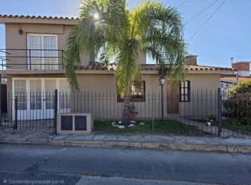 Casa · 159m² · 3 Ambientes · 1 Cochera · Venta Casa y Departamento en Santa Rita