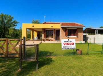 Casa · 138m² · 5 Ambientes · 1 Cochera · Casa en Villa del Dique Como Nueva