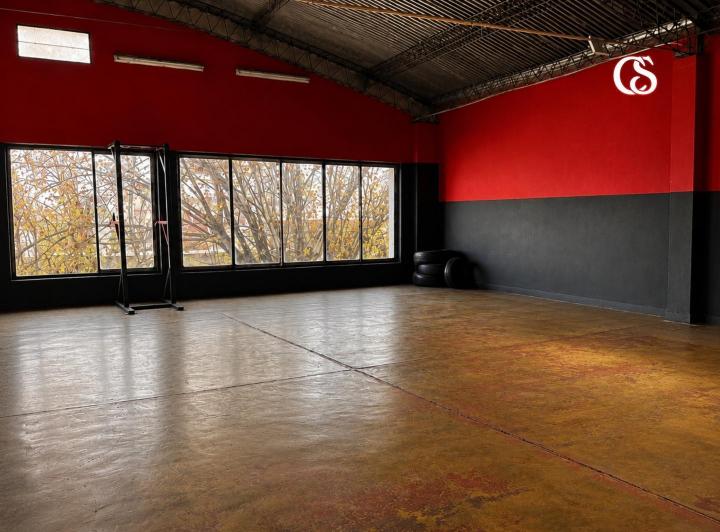 Local comercial · 440m² · 3 Ambientes