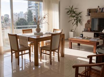 Departamento de 3 ambientes, Quilmes · Venta Piso 3 Ambientes Quilmes Centro con Cochera Cubierta