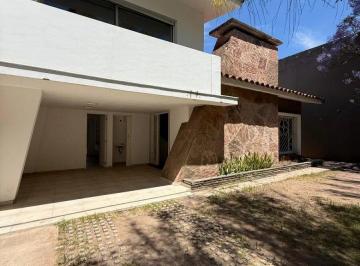 Casa · 290m² · 8 Ambientes · 2 Cocheras · Casa en Venta Villa Belgrano, 4 Dorm, Exc Ubicación
