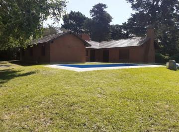 Casa · 211m² · 5 Ambientes · Casa en Venta - 3 Dorm. 2 Baños - Mar del Plata