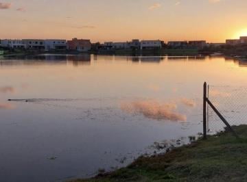 Terreno · 636m² · Venta Lote Al Agua en Barrio Santa Ana - Villanueva