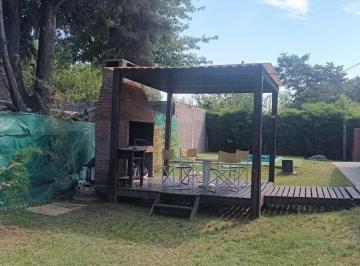 Quinta vacacional · 128m² · 4 Ambientes · 2 Cocheras · Hermosa Quinta en Venta en Paso del Rey a Solo 2 Cuadras del Acceso Oeste.