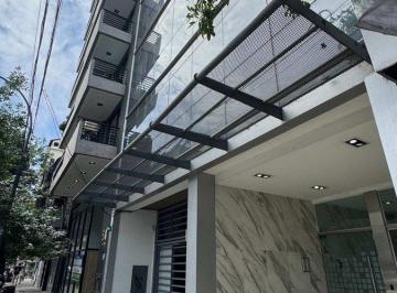 Oficina comercial · 82m² · 1 Cochera · Oficina Venta Luminosa con Cochera con Renta