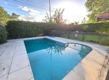 Casa · 175m² · 4 Ambientes · 1 Cochera · Hermosa Casa en Venta 4 Amb Canning - Apto Credito