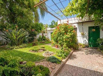 Casa · 180m² · 3 Ambientes · 1 Cochera · Venta Casa 3 Ambientes San Justo Jardin Cochera