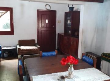 Casa · 392m² · 4 Ambientes · Casa en Venta - 3 Dorm. 1 Baño - 392 m² - Constitucion