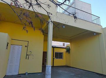 Oficina comercial · 300m² · Oficina en Venta en La Plata. Uso Variado
