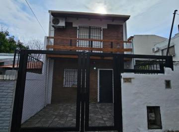 PH · 50m² · 2 Ambientes · Alquiler PH Tipo Duplex en Victoria C/patio Sin Expensas - Zona C. Casares