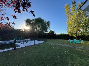 Casa · 328m² · 4 Ambientes · 3 Cocheras · Casa en Grenville 1 Zona Sur Córdoba