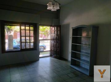 Casa · 209m² · 4 Ambientes · Casa en Venta - 2 Dorm. 1 Baño - 216 m² - Quilmes