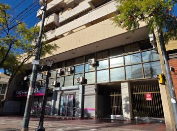 Departamento de 4 ambientes, Godoy Cruz · Departamento 1 Dormitorio con Patio Frente a Plaza Godoy Cruz