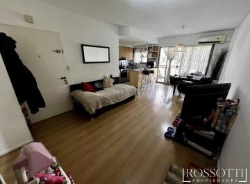 Departamento · 63m² · 3 Ambientes · Mb Depto Semipiso de 3 Amb con Balcón Al Frente con Vista Al Parque Chacabuco