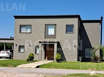 Casa · 210m² · 5 Ambientes · 4 Cocheras · Hermosa Casa 5 Amb en 2 Pl S/lote 691 M! Venta. Barrio El Ensueño. Escobar