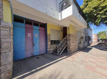 Casa de 4 ambientes, Córdoba · Venta Casa 3 Dorm. - 2 Baños + 2 Deptos. - 2 Dorm. / 1 Dorm. - 400 m² Terreno/ 487 m² Cub.