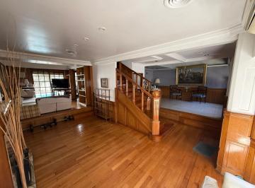Casa · 309m² · 8 Ambientes · 2 Cocheras · Oportunidad Barracas Casa de Categoría