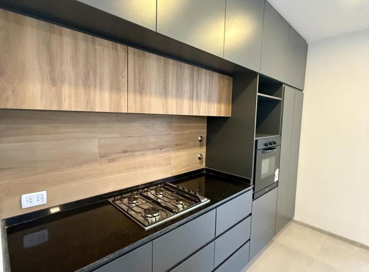 Casa · 414m² · 3 Dormitorios · 2 Cocheras