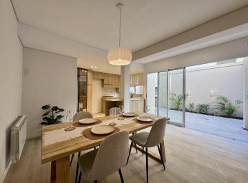 Casa · 126m² · 5 Ambientes · Venta Casa de 3 Dorm. con Patio y Parrillero, Zona Centro, Rosario