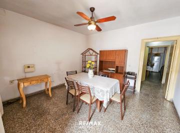 Casa · 133m² · 4 Ambientes · 1 Cochera · Venta Casa Excelente Ubicación 3 Dorm y Cochera