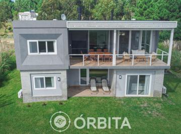 Casa · 203m² · 5 Ambientes · Casa en Venta en Costa Esmeralda, Ecuestre