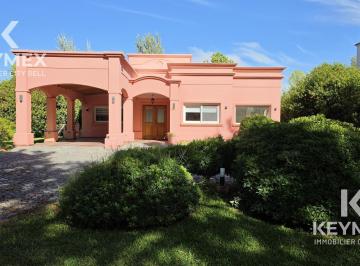 Casa · 274m² · 5 Ambientes · 2 Cocheras · Venta Casa de 3 Dorm. en Miralagos