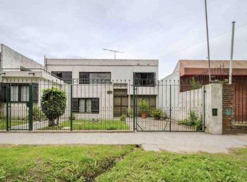 Casa · 167m² · 4 Ambientes · 1 Cochera · Venta Casa 3 Amb con Jardin Frente Parque Camet