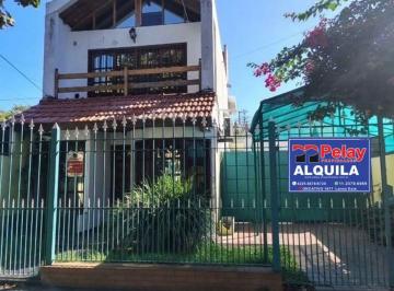 Casa de 3 ambientes, Lanús · En Alquiler Chalet 3 Amb con Cochera P/ 2 Autos, Patio C/ Pileta y Parrilla en Lanus o