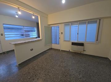 PH · 69m² · 2 Ambientes · 1 Cochera · PH Reciclado a Nuevo con Patio - Apto Credito