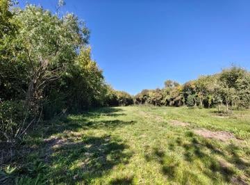Terreno · 900m² · Venta de Lotes en Lujan con Excelente Arboleda