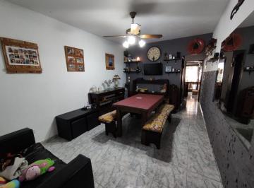 Casa de 4 ambientes, La Matanza · Triplex en Venta 4amb con Cochera y Patio en San Justo