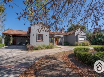 Casa de 6 ambientes, San Lorenzo · Casa en Venta C/ Cochera en Club de Campo El Tipal