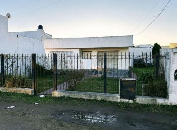 Casa de 4 ambientes, Brandsen · Casa Sobre Ruta 215 en Coronel Brandsen, Buenos Aires.