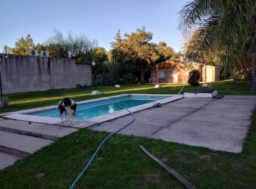 Quinta vacacional · 85m² · 4 Ambientes · 1 Cochera · Casa - Quinta con Gran Terreno en Rincon Norte