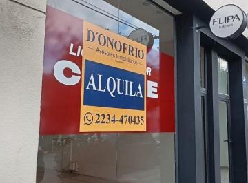 Local comercial · 50m² · Local Retasado en Alquiler X 24 Meses
