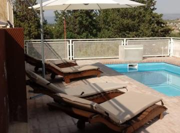 Quinta vacacional de 10 ambientes, Córdoba · Complejo Vacacional con Piscina y Cocheras Individuales y Cerradas