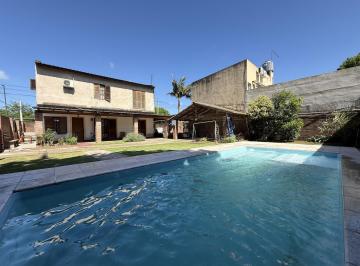 Casa · 130m² · 4 Ambientes · 4 Cocheras · Venta Casa 4 Ambientes Longchamps