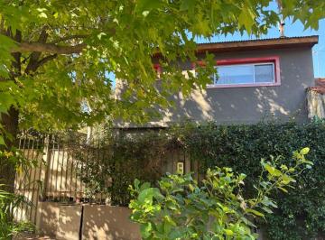 Casa de 6 ambientes, San Isidro · Casa con Encanto y Versatilidad en El Bajo de San Isidro!