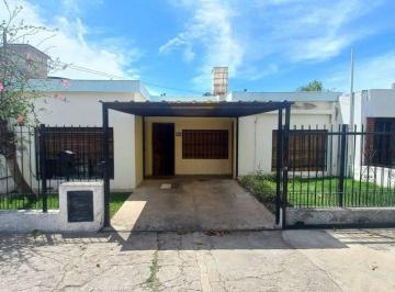 Casa · 93m² · 6 Ambientes · 1 Cochera · Venta Casa 3 Dorm. - Centro America Cba