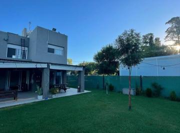 Casa de 6 ambientes, Álvarez · Alquiler de Casa de 2 Dorm. con Piscina en Villa Amelia – Barrio Los Pinos