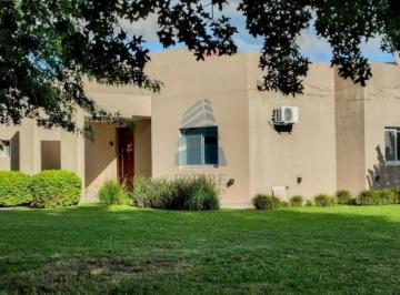 Casa · 189m² · 5 Ambientes · 1 Cochera · Venta Casa 5 Ambientes, Barrio San Joaquin - Capilla del Señor