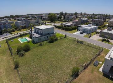 Terreno · 650m² · Venta de Lotes en Lagos de Canning 1 y 2