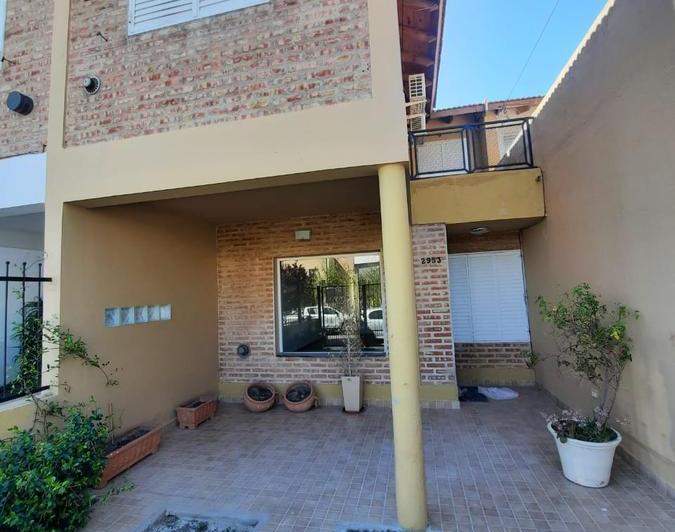 Casa · 140m² · 4 Ambientes · 1 Cochera